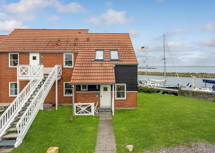 Klintholm Havneby Iii *